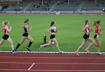 Natalie Scrivener mit zwei überragenden 1500m-Wettkämpfen